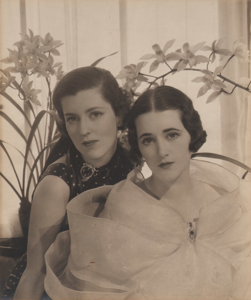 Cecil Beaton, Barbara Cushing (Babe Paley) and Betsy Cushing, c. 1930