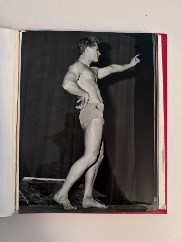 BODY BUILDING PHOTOGRAPH ALBUM 1959-1961