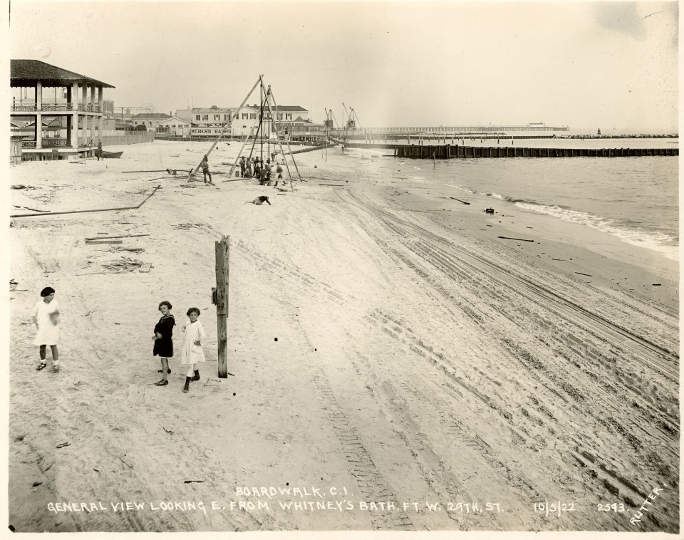 EDWARD RUTTER PHOTOS OF CONSTRUCTION OF CONEY ISLAND BOARDWALK 1921-1922