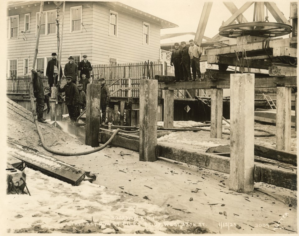 EDWARD RUTTER PHOTOS OF CONSTRUCTION OF CONEY ISLAND BOARDWALK 1921-1922