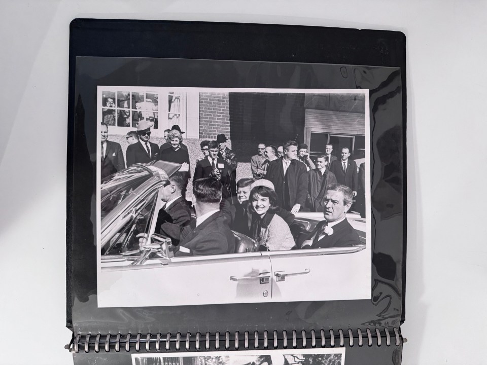 JFK ASSASSINATION ALBUM (26) SILVER GELATIN PRINTS