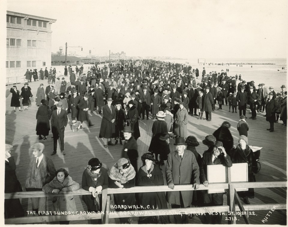 EDWARD RUTTER PHOTOS OF CONSTRUCTION OF CONEY ISLAND BOARDWALK 1921-1922