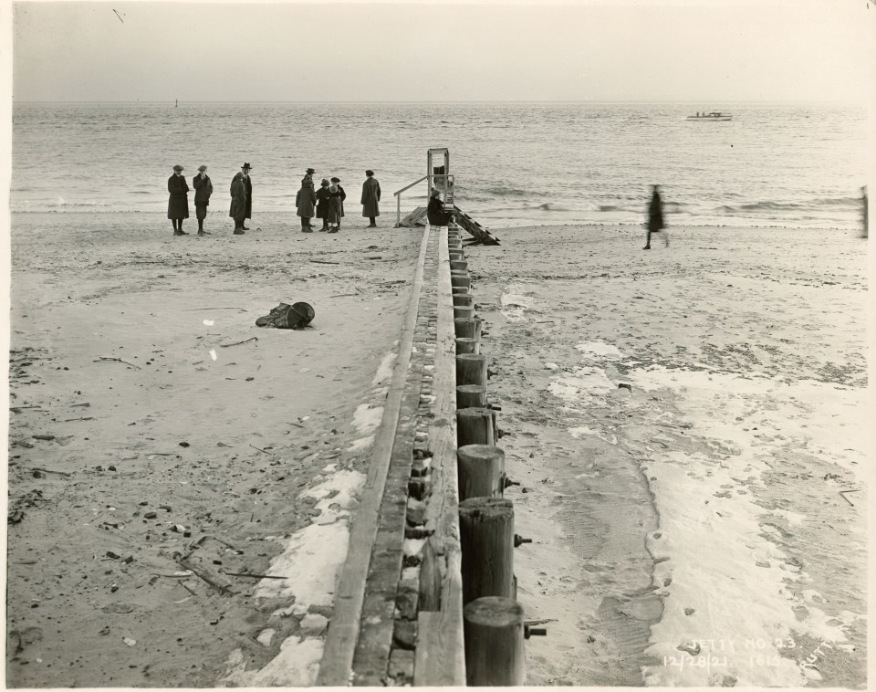 EDWARD RUTTER PHOTOS OF CONSTRUCTION OF CONEY ISLAND BEACH&rsquo;S JETTY IN 1921