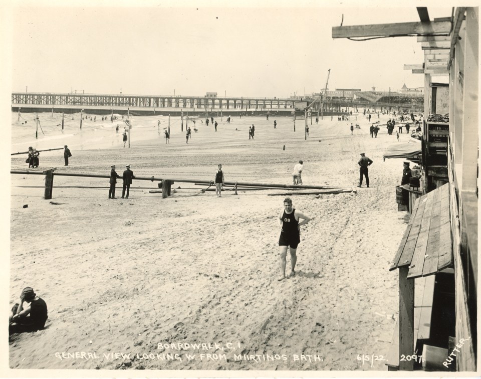 EDWARD RUTTER PHOTOS OF CONSTRUCTION OF CONEY ISLAND BOARDWALK 1921-1922