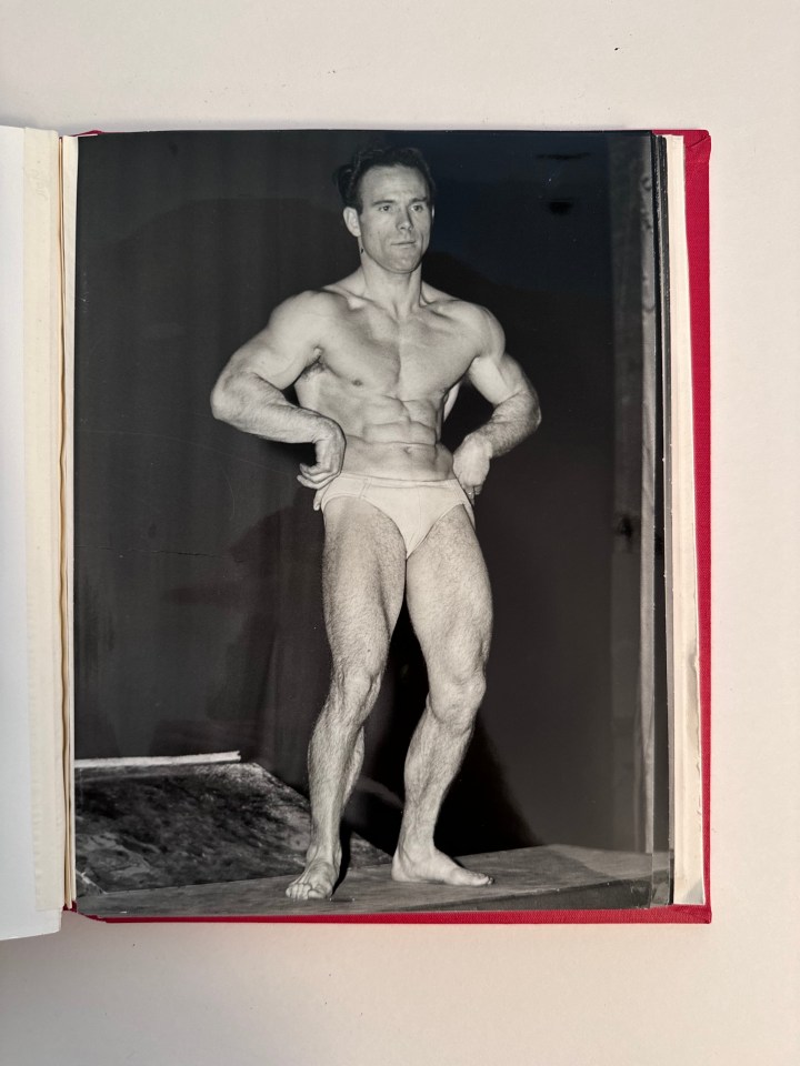 BODY BUILDING PHOTOGRAPH ALBUM 1959-1961