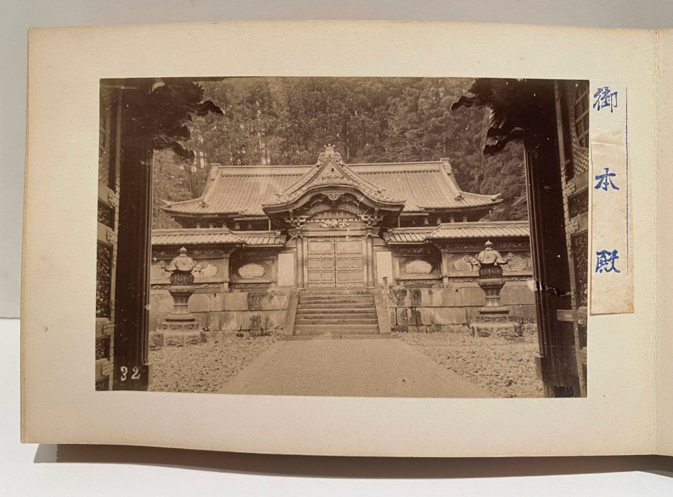 19TH CENTURY HAND CARVED ACCORDION STYLE ALBUM OF JAPAN'S ARCHITECTURE AND LANDSCAPE