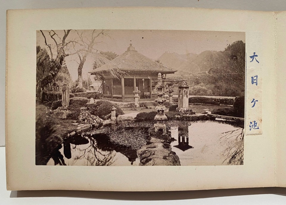 19TH CENTURY HAND CARVED ACCORDION STYLE ALBUM OF JAPAN'S ARCHITECTURE AND LANDSCAPE