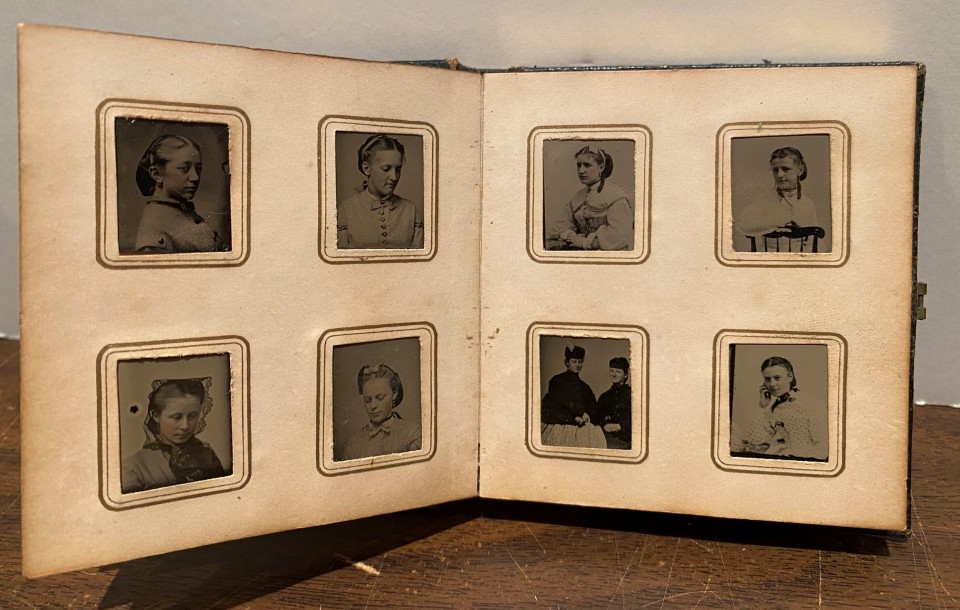 GEM TYPE ALBUM 76 PORTRAITS OF WOMEN BY J.E. TILTON MANY WEARING HATS PRESUMABLY FROM AN ALL-GIRLS SCHOOL BOSTON 1850S