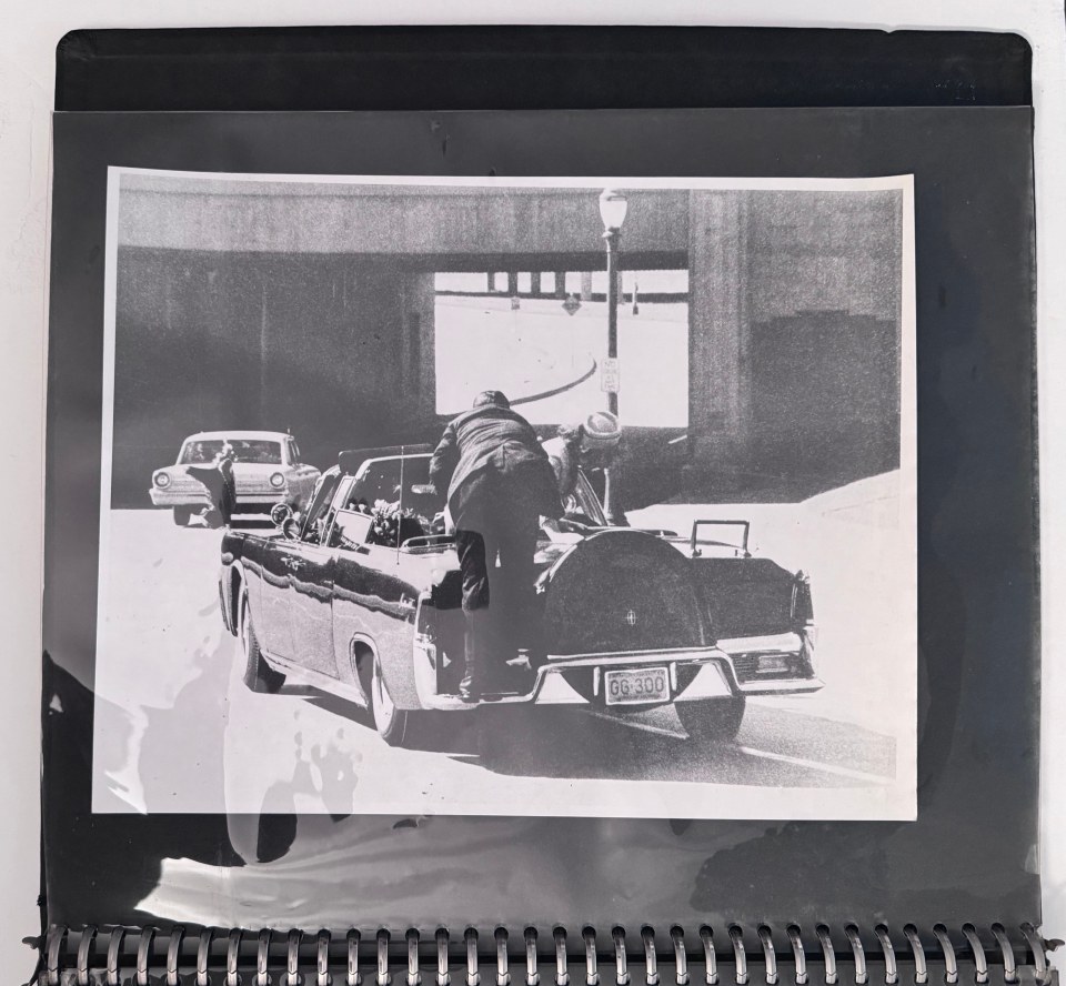 JFK ASSASSINATION ALBUM (26) SILVER GELATIN PRINTS