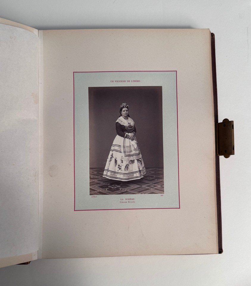 FEMALE PHOTOGRAPHER'S AUSTRIAN OPERA ALBUM - UN VIENNOIS DE L'ISERE - 14 MARCH 1868