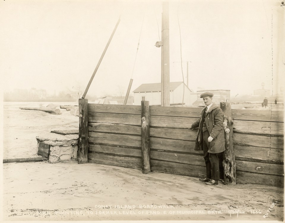 EDWARD RUTTER PHOTOS OF CONSTRUCTION OF CONEY ISLAND BOARDWALK 1921-1922