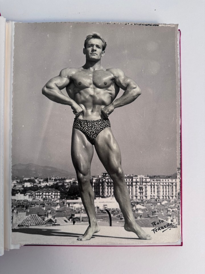 BODY BUILDING PHOTOGRAPH ALBUM 1959-1961