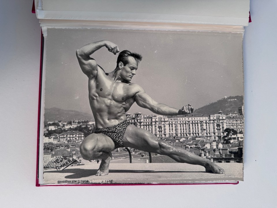 BODY BUILDING PHOTOGRAPH ALBUM 1959-1961