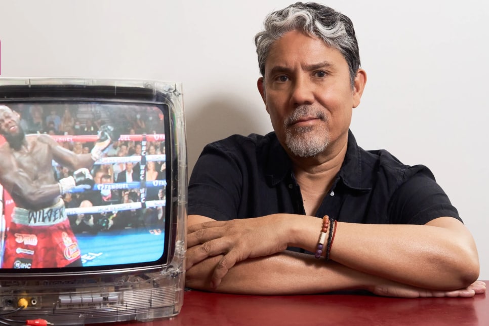 Beatrice Loayza: &quot;Sporty Specters: Paul Pfeiffer shows how rituals and religion haunt sports and movies&quot;