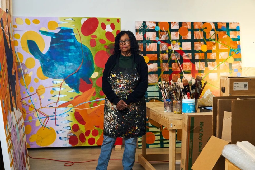 Alex Greenberger: &quot;Painter Cynthia Hawkins Makes Her Own Rules Through Her Abstractions&quot;