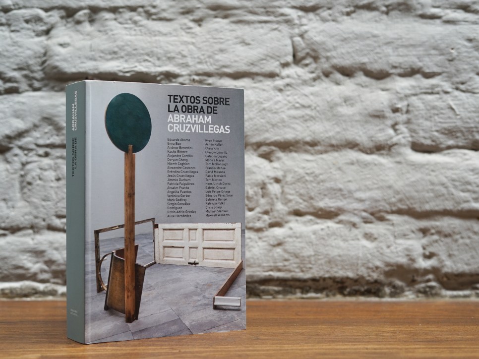 textos sobre la obra de abraham cruzvillegas