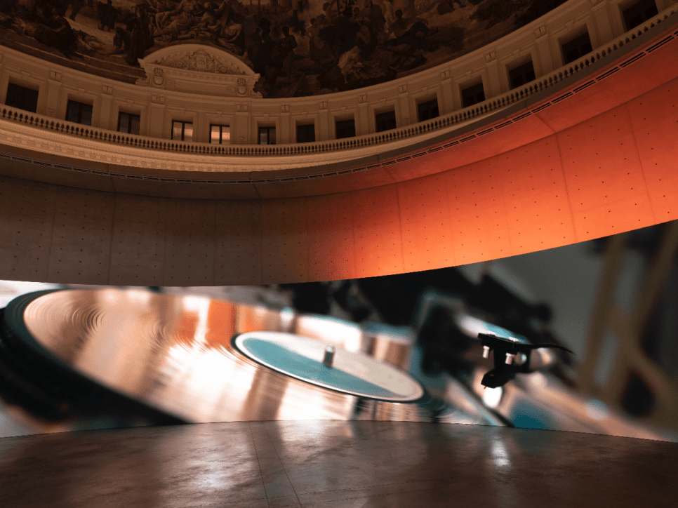 press: anri sala: two minutes before death against the soundtrack of a clarinet