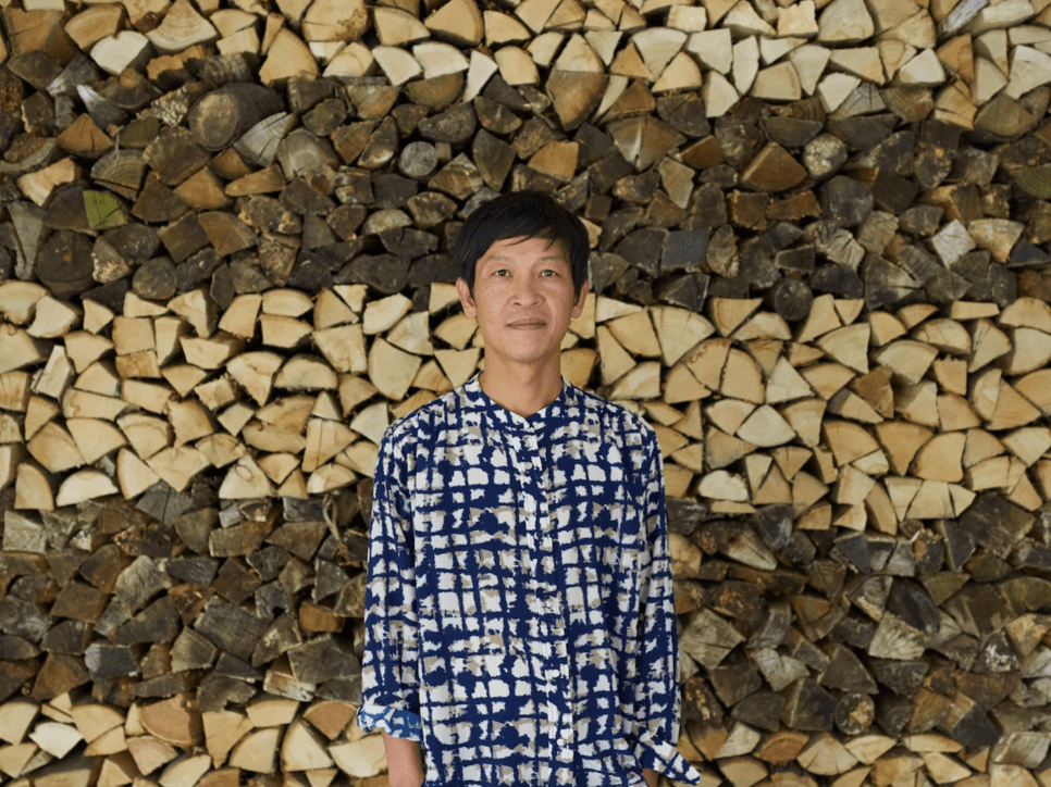 press: danh vo creates a ‘living’ show of other artists’ work in venice
