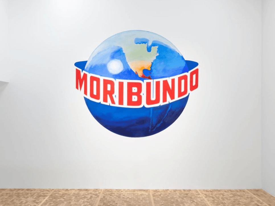 Crítica institucional que hace reír y llorar