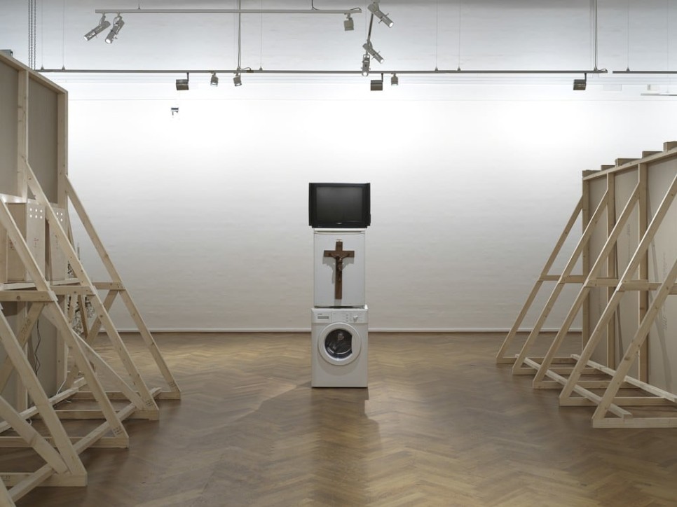 danh vō participate in statens museum for kunst - copenhague with his work take my breath away