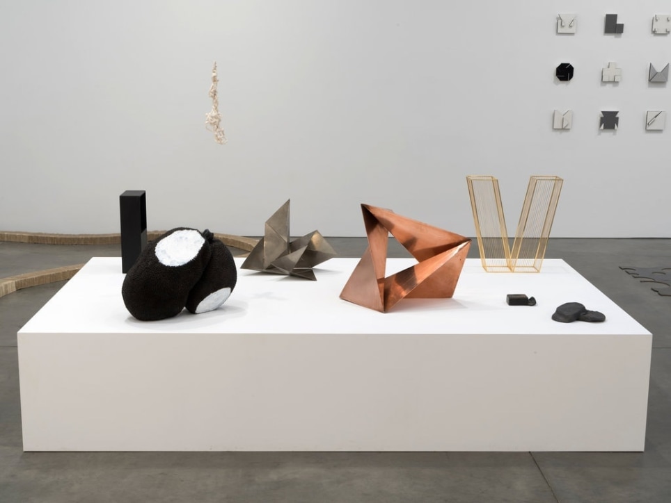 Casa Vazia installation view sculptures