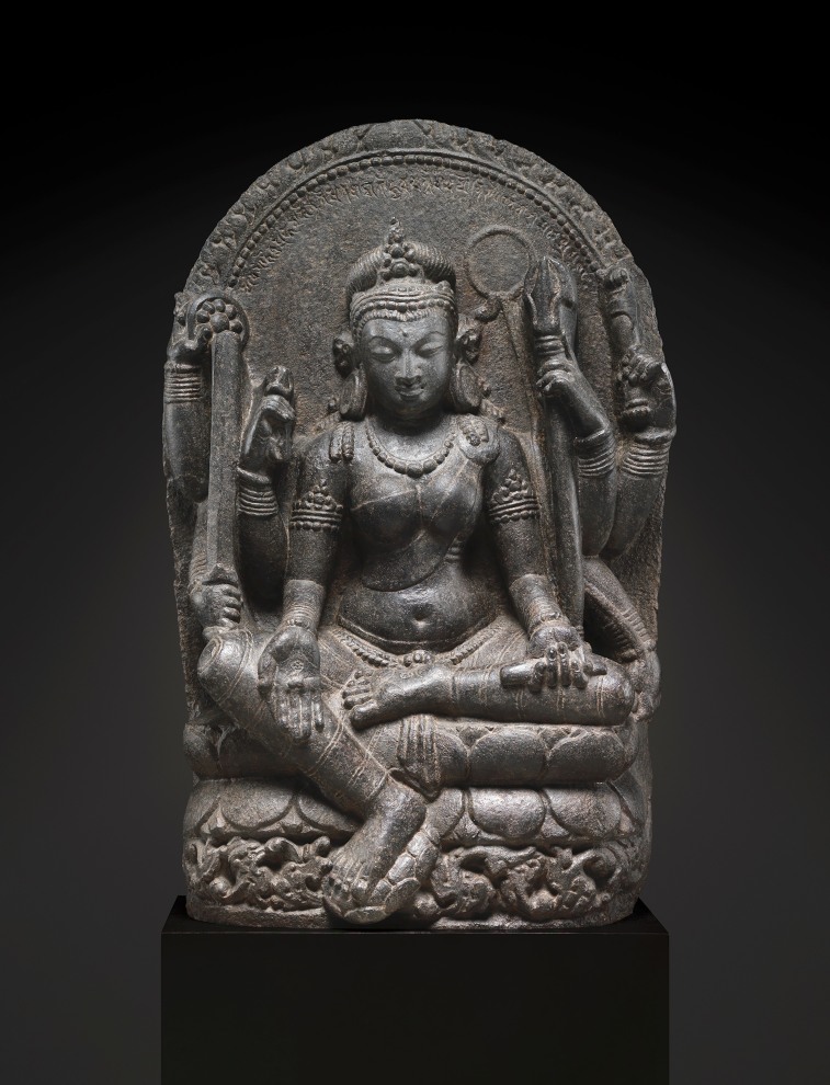 This remarkable sculpture portrays Mahapratisara, the principal Raksha goddess, with her distinctive eight arms adorned with various symbolic attributes.